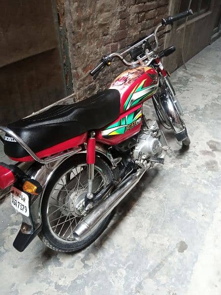 Honda CD 70 2022 8