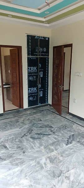 400sq ydGROUND FLOOR FOR RENT DIRECT OWNER 10