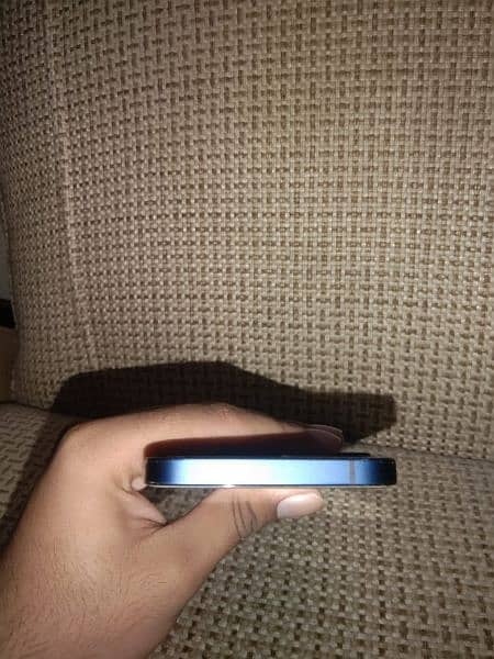 IPHONE 12 10/10 CONDITION 5