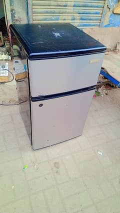 oreint fridge for sell low price