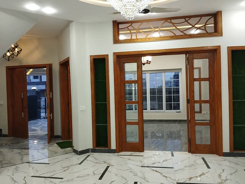 5 Marla Independent Ground Portion Available For Rent In Gulraiz With Seprate Gate 3