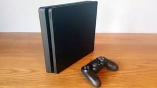 Playstation 4 slim