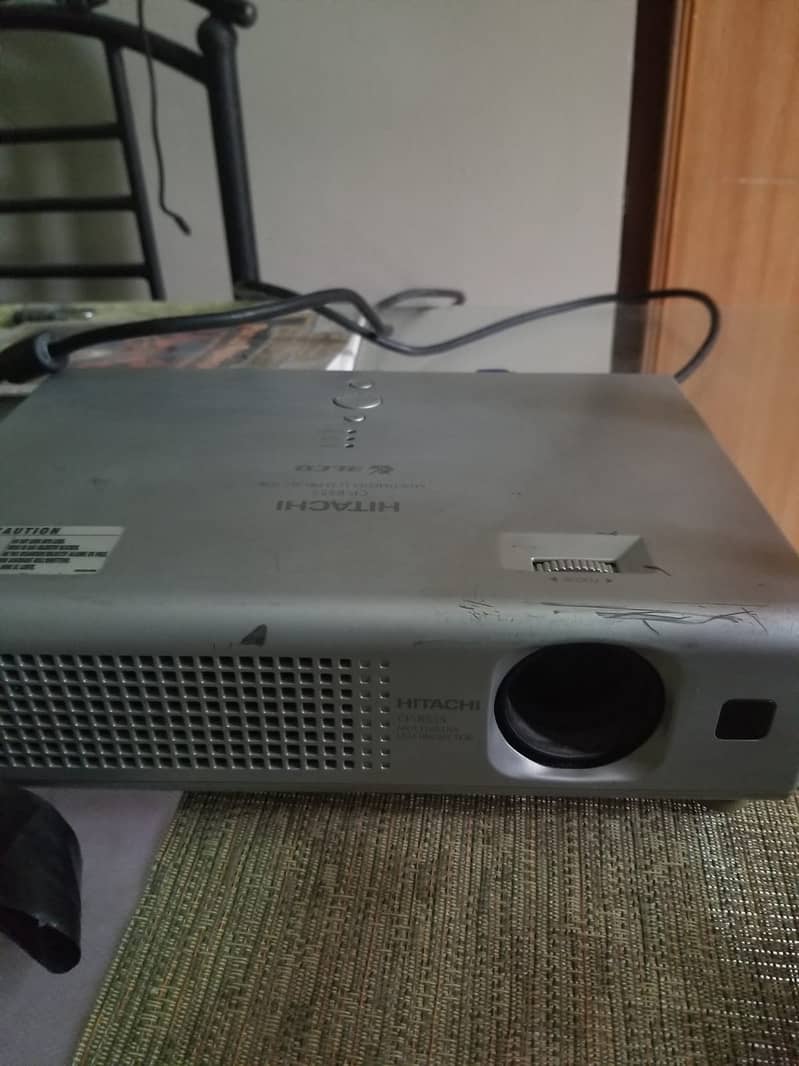 Hitachi Projector 1