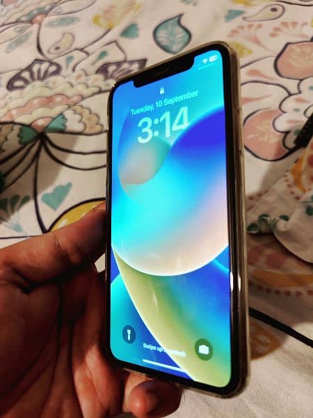 iPhone X 64GB White Color 0