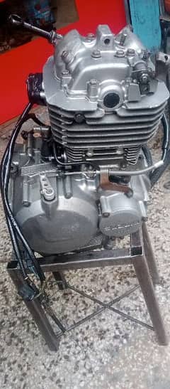 Suzuki Dr250 engine