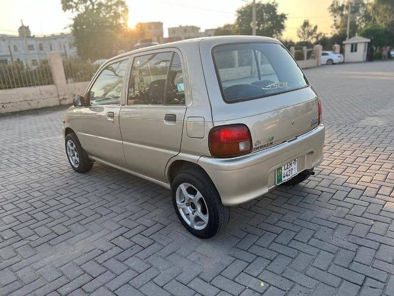 Daihatsu cuore 2007 4