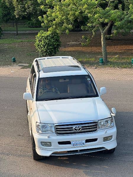 Toyota Land Cruiser Grand  2002 1