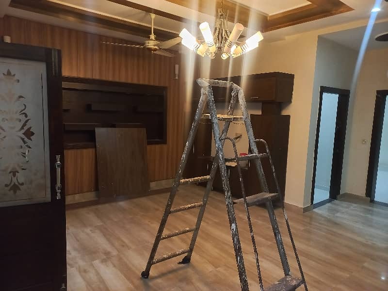 10 Marla House For rent In Lahore 12