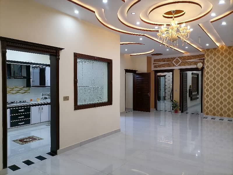 Investors Should sale This House Located Ideally In Wapda Town 2