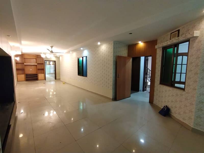 10 Marla Flat 2nd floor 3 Bed attach bath tv lounge Available for rent in Rehman Gardens Near DHA Bhatta Chowk 11