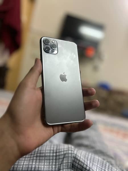 iPhone 11 Pro Max 64GB JV 6