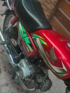 honda cde 70 red all ok condition 10/9.5 first hand