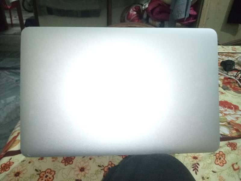 Mac book air 2013/256GB 4