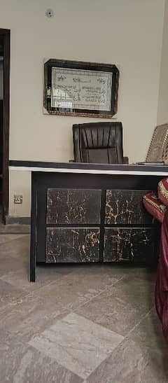 office table with side table with executive chair