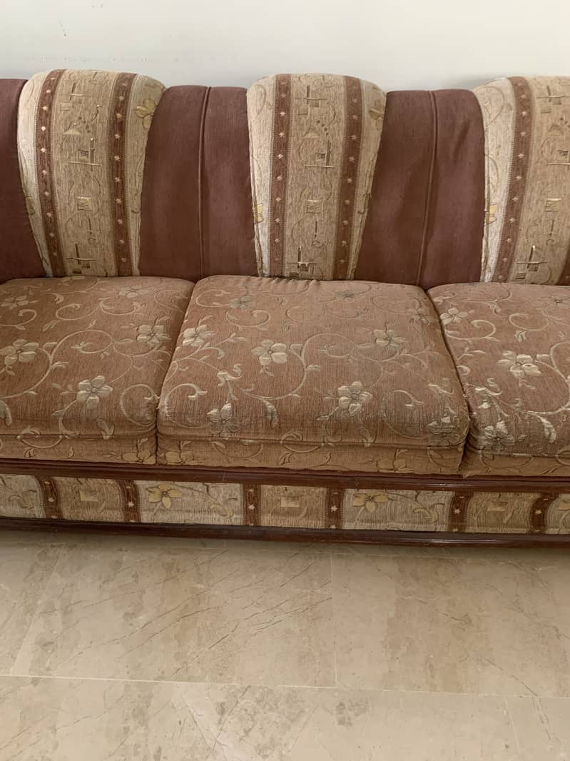 5 Seater Sofa Set Condition very good slightly used 1