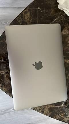 MacBook Pro 17