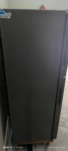 Fridge in excellent condition 1