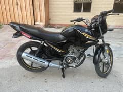 Yamaha YBR 125  2022