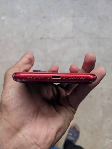 IPHONE 11 For SeLL 2