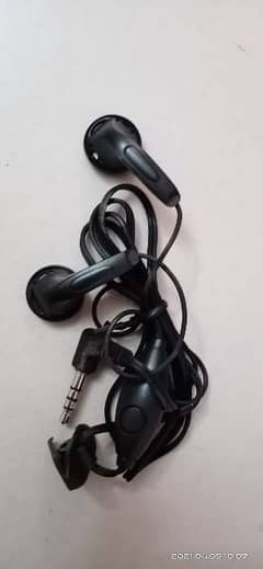 Different mobiles handsfree 0