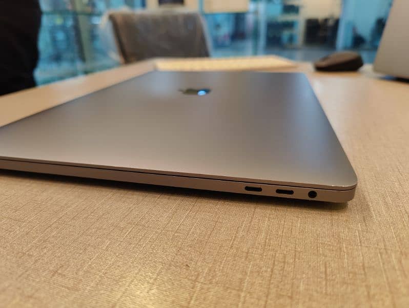 MacBook Pro 2019 A2141 3