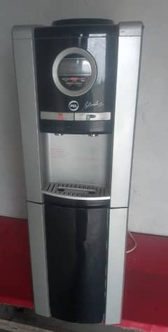 Water Dispenser in good condition for sale