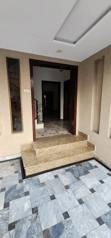 10 Marla like New House for Sale in Sector B Bahria Town Lahore 5