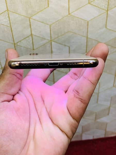 iPhone xs max Pta Approved 5