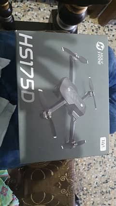 drone hs 175d with two batteries