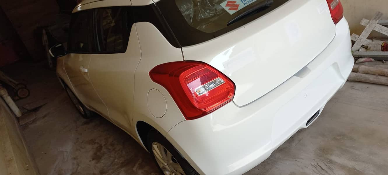 Suzuki Swift GL Manual  2022 3