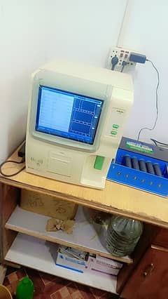 CBC Analyzer and Chemistry Analyzer All Laboratory Saman Complete Sele