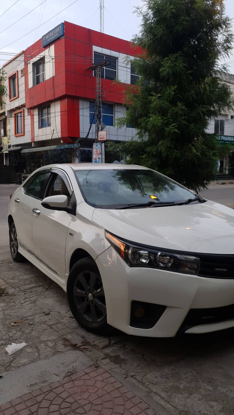 Toyota corolla gli M. T 2016 1