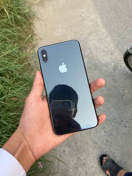 iPhone XS Max 2