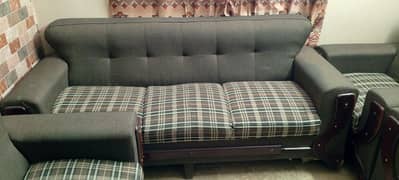 7 seater sofa just like new with warranty 0