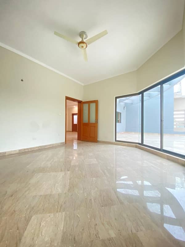 1 Kanal use Dubble storey house available for sale in Valencia Town Lahore 8