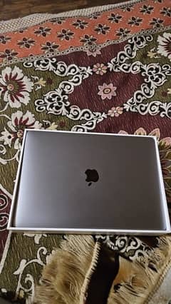 MacBook Air 13-inch – Space Gray- Apple M1 chip – 8gb RAM – 256gb ssd