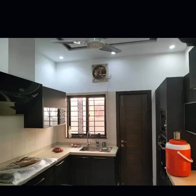 10 Marla House For Sale In Paragon City Lahore 17