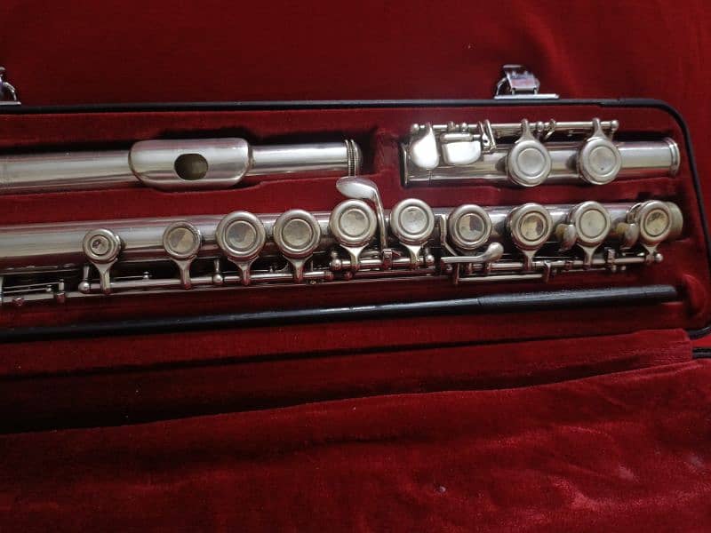 Flute . Buffet Crampon paris . made England 16