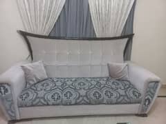 Selling 7 seater sofa with Table