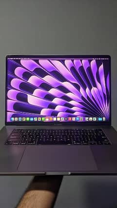 MacBook pro 2019 16 inches