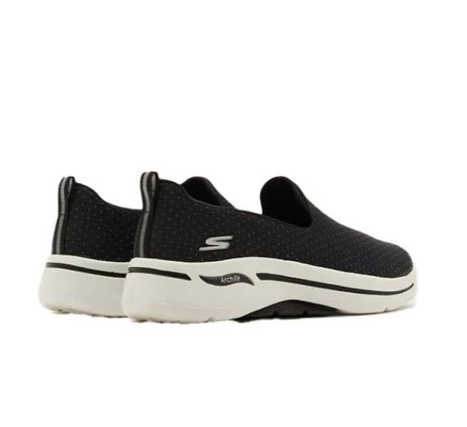 sketchers shoes 2