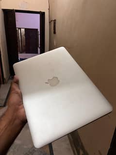 [9/10, 6:31 PM] +92 326 9169721: Mac Book air 2017 10/10 Condition