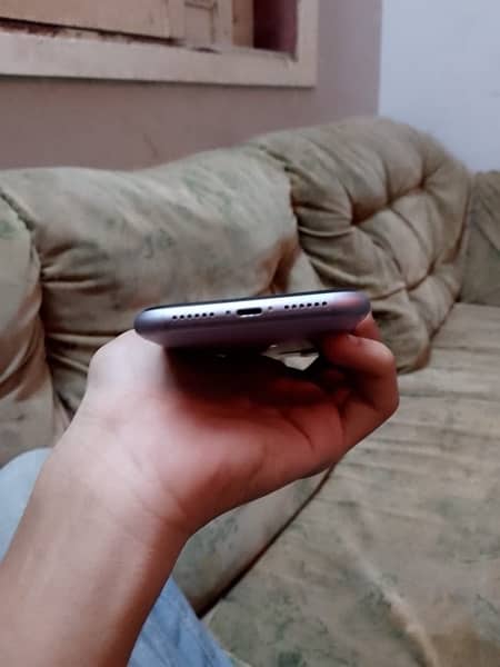 iphone 11 64gb non pta 10/10 condition 2