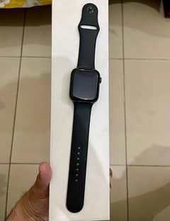 Apple Watch Series 5 44mm with Box 0