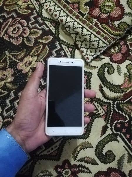 Oppo A37 Condition 9/10 3