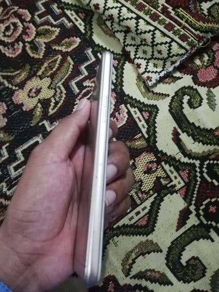 Oppo A37 Condition 9/10 4