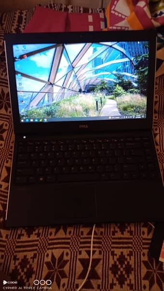 Dell Latitude 3330 1