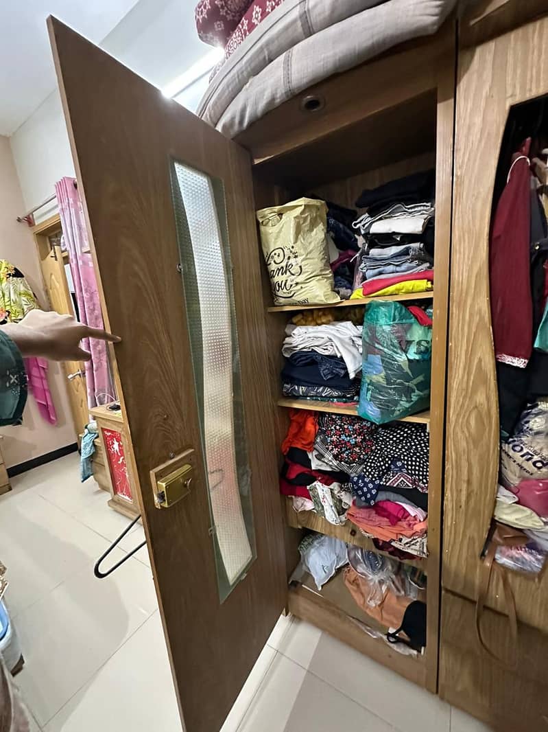 used almari Wardrobe for sale 7