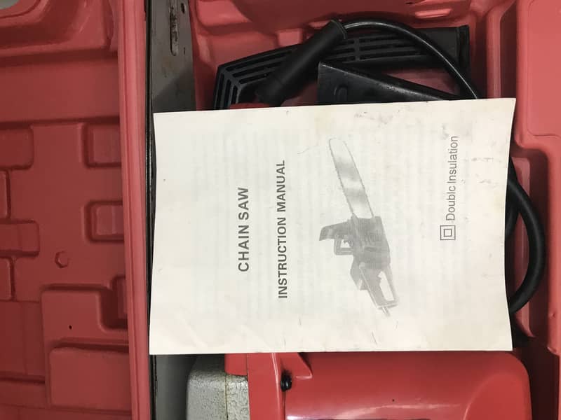 1300W Electric Chainsaw All accessories 2Time Used Only 3