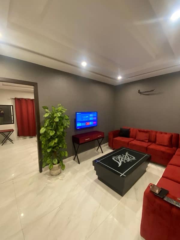 One bedroom VIP apartment for rent for short stay in bahria town 1